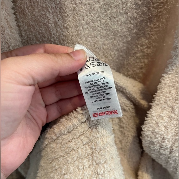 NWT Cupcakes & Cashmere Cozy Knit Beige Cardigan Size Medium - Picture 7 of 7